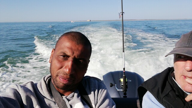 Salut je recherche une team