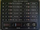 Tableau électrique marine à 12 disjoncteurs DC 12V - 24 V