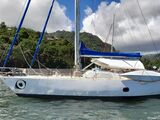 Pouvreau 43 - voilier aluminium à quille relevable en Polynésie française