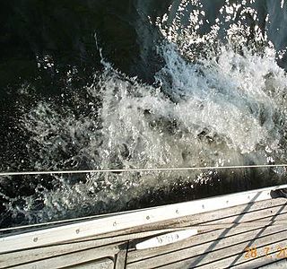 Vagues d'etrave