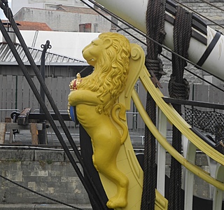 Bateau bois, acier, alu... tout ce qui change du polyester !