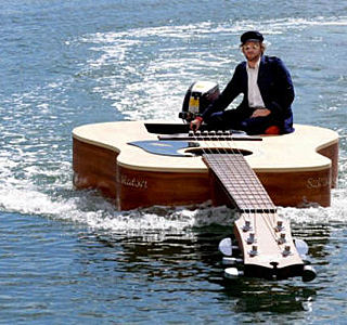 Bateau de travail