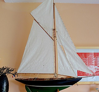 Votre voilier dans votre salon (modèle réduit, pas à l'échelle 1 !)