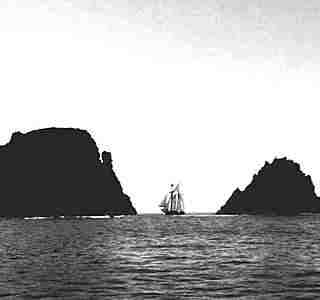 La mer en noir et blanc, rien que la mer, rien que du noir et blanc !