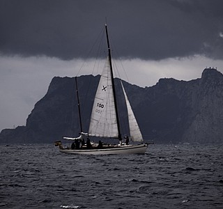 Éclairs, trombes et ciels d'orage
