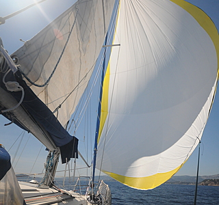 Sous spi dans la brise