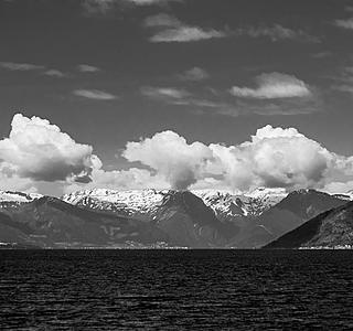 Falaises et reliefs vus du bateau