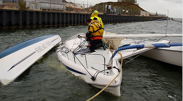 snsm canot sauvetage insubmersible pour braver les mers déchainées
