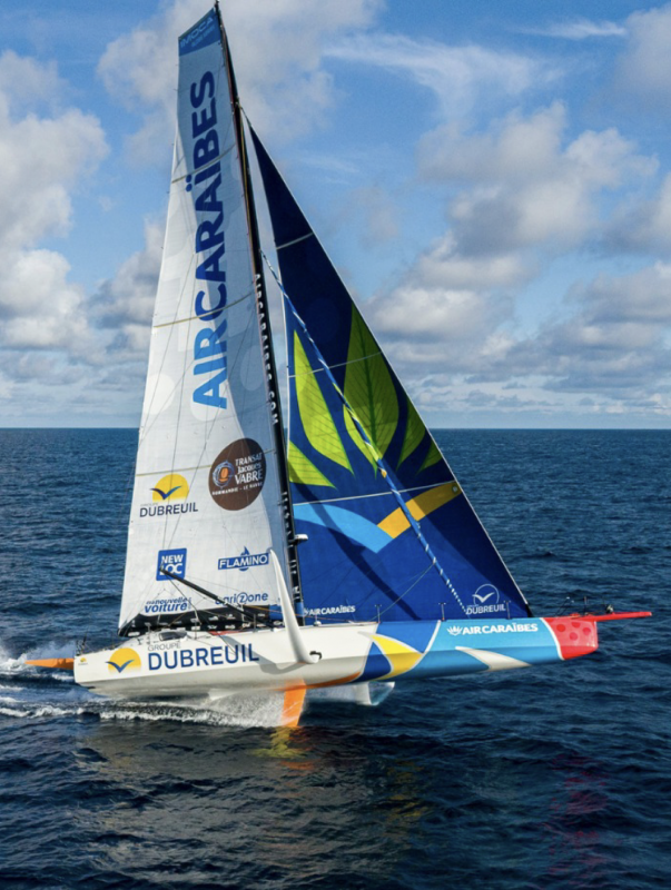 Voile : enceinte, Clarisse Crémer cède la barre à Nicolas Lunven