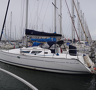 Sun Odyssey 35