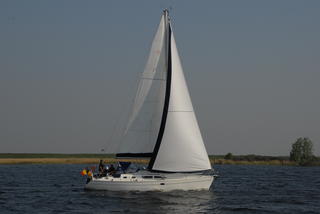 Sun Odyssey 37