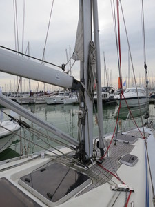 Bavaria 370