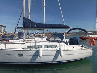 Sun Odyssey 32i