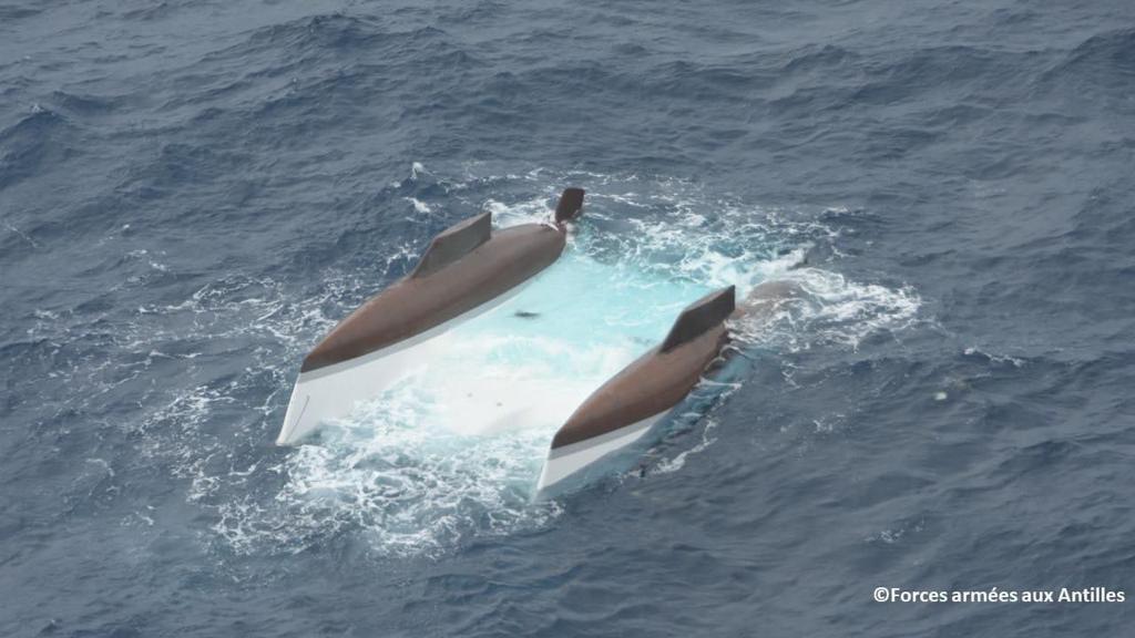 naufrage catamaran martinique